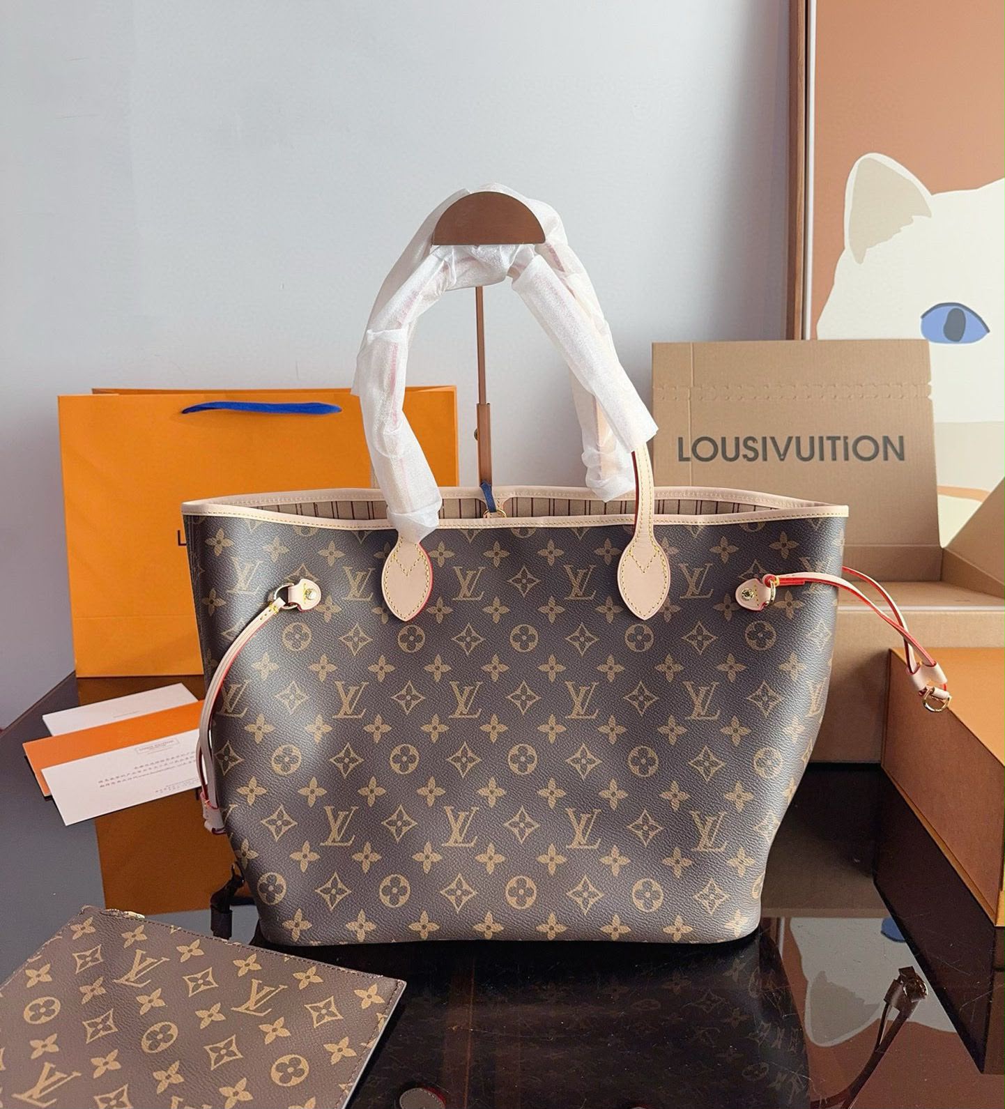 Luxury Checkered Tote Bag with Matching Pouch for Women