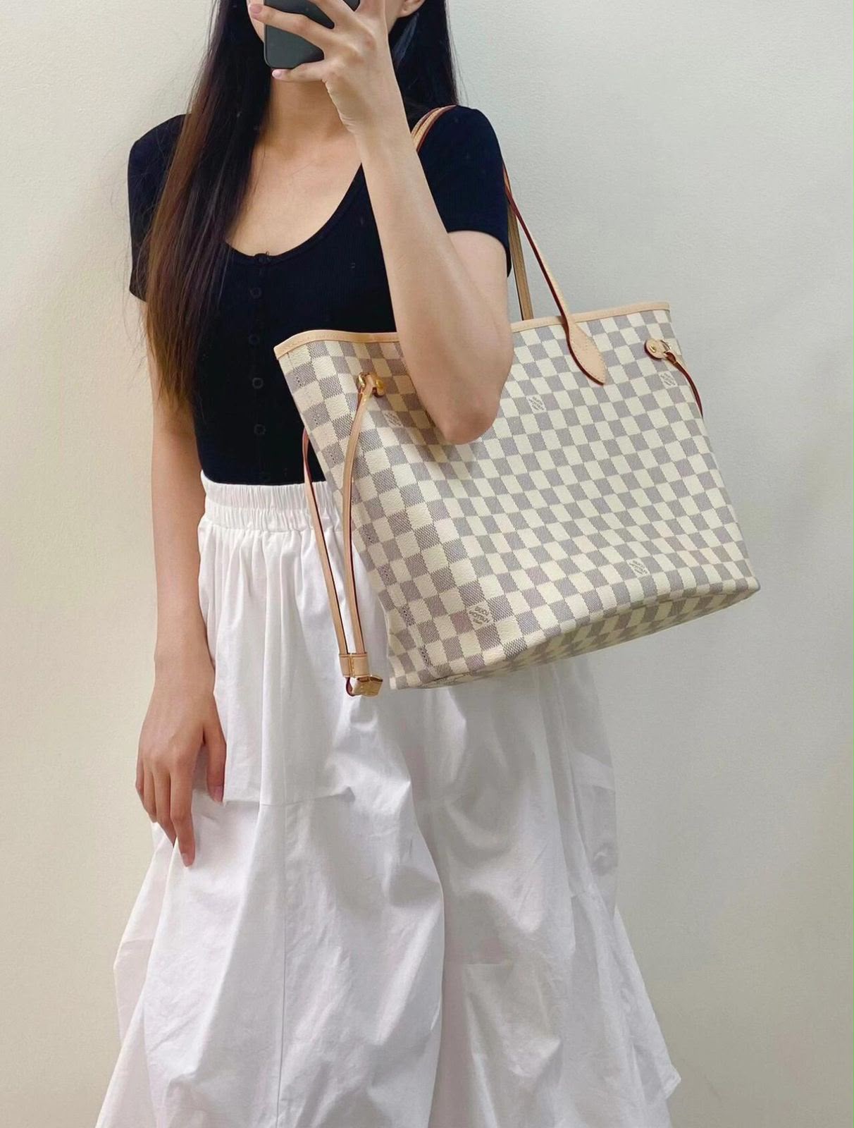 Luxury Checkered Tote Bag with Matching Pouch for Women