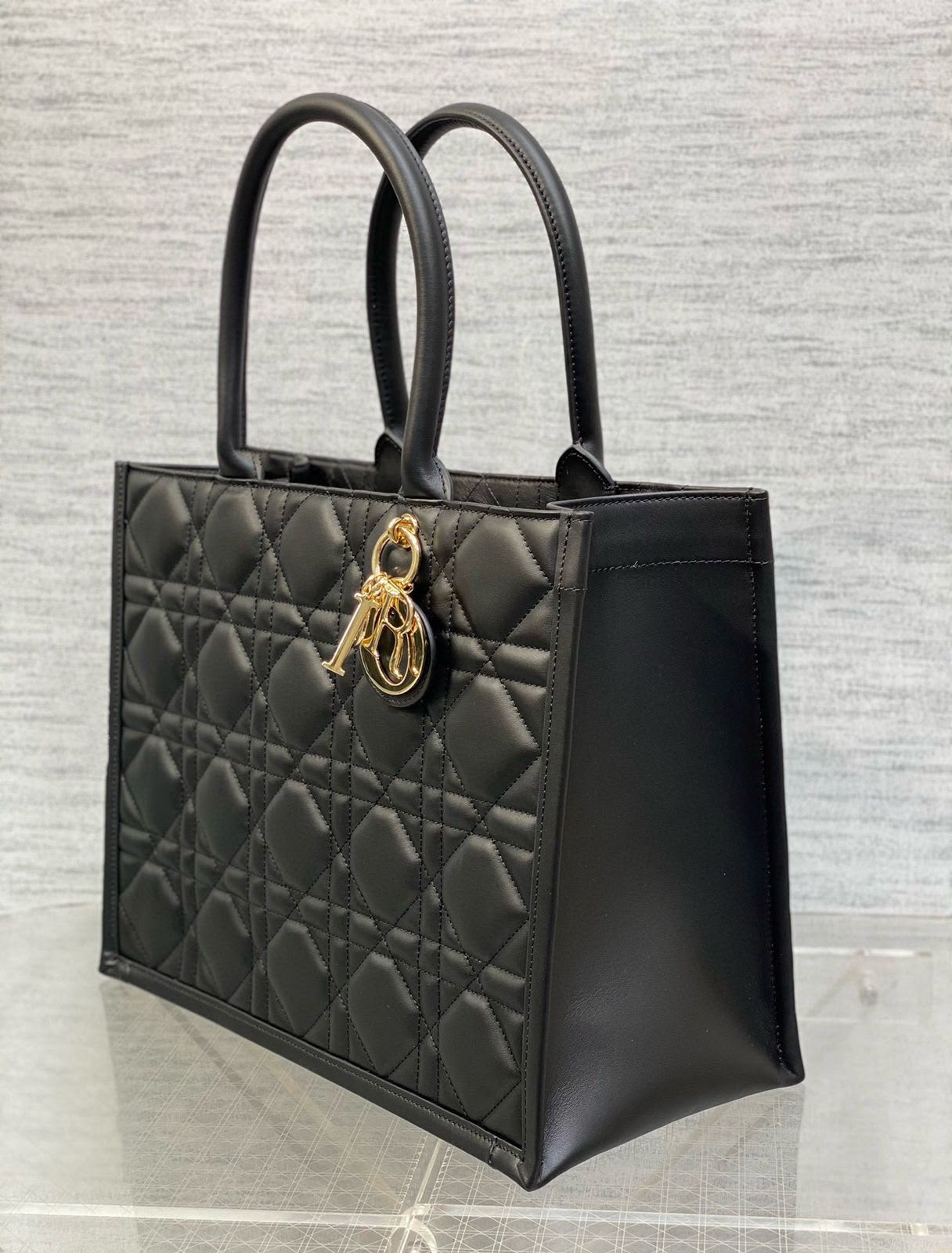 Luxury Quilted Black Tote Bag –  Premium Handbag