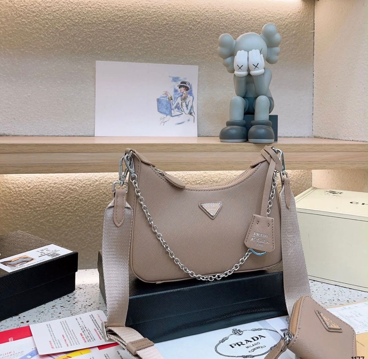 Taupe beige 22 cm chain shoulder bag with matching strap and mini pouch