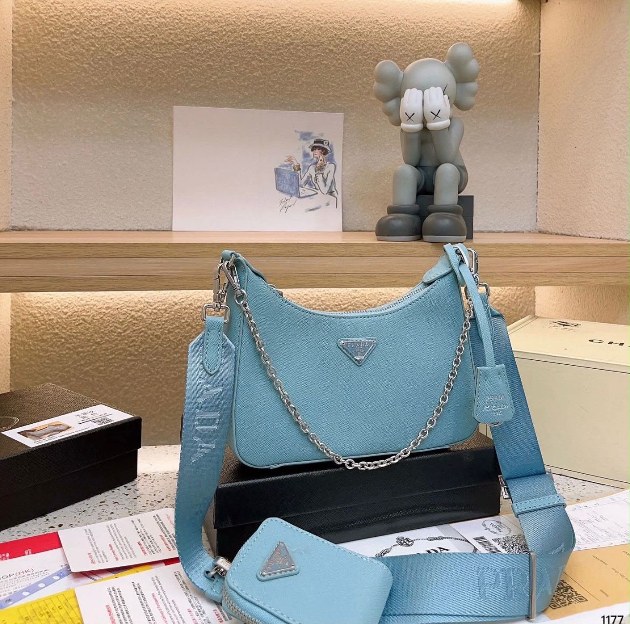 Sky blue 22 cm chain shoulder bag with matching strap and mini pouch