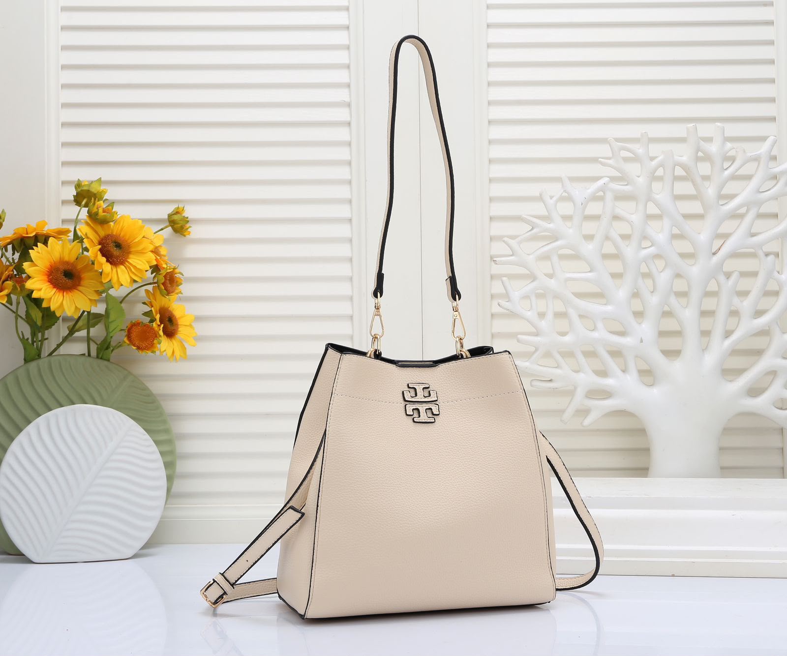Elegant 30cm women's shoulder handbag in Cream
